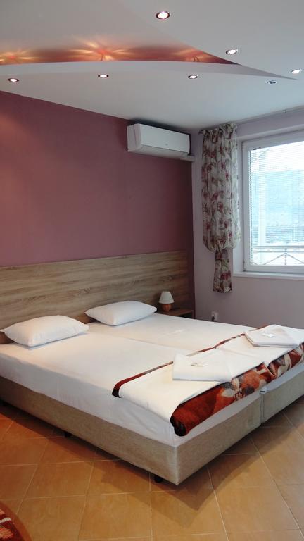Guest Rooms Kom Sofia Ruang foto