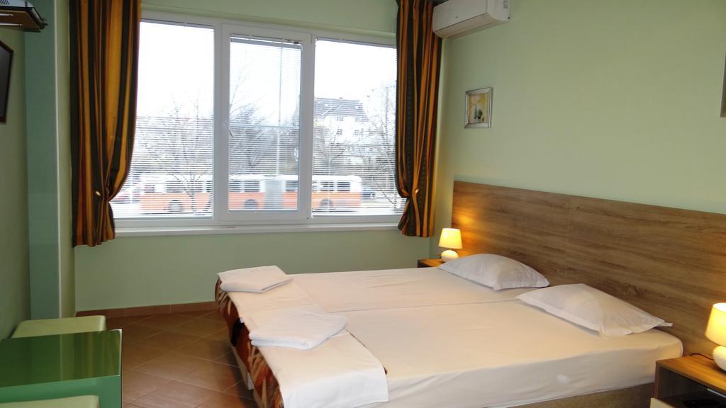 Guest Rooms Kom Sofia Ruang foto